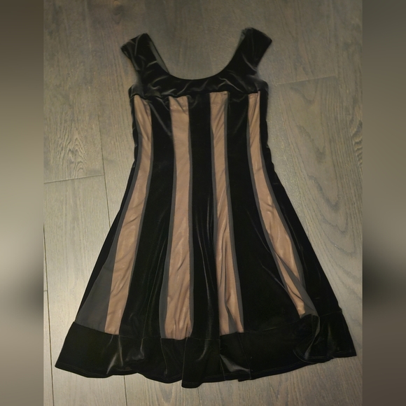 Party dress - Picture 5 of 12